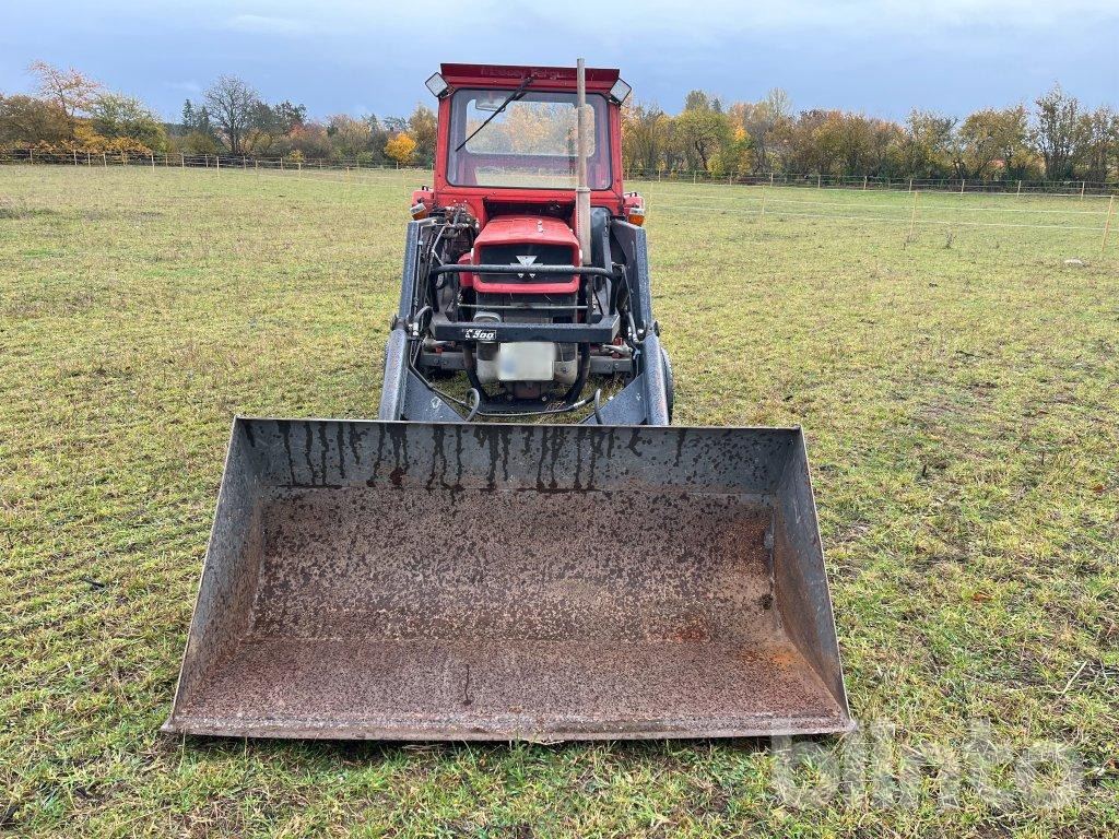 MASSEY-FERGUSSON 135 - טרקטור חקלאי: תמונה 2 MASSEY-FERGUSSON 135 - טרקטור חקלאי: תמונה 2