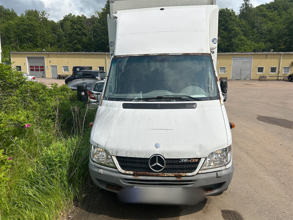 MERCEDES-BENZ 316 CDI - כלי רכב מסחרי עם תיבה: תמונה 2 MERCEDES-BENZ 316 CDI - כלי רכב מסחרי עם תיבה: תמונה 2