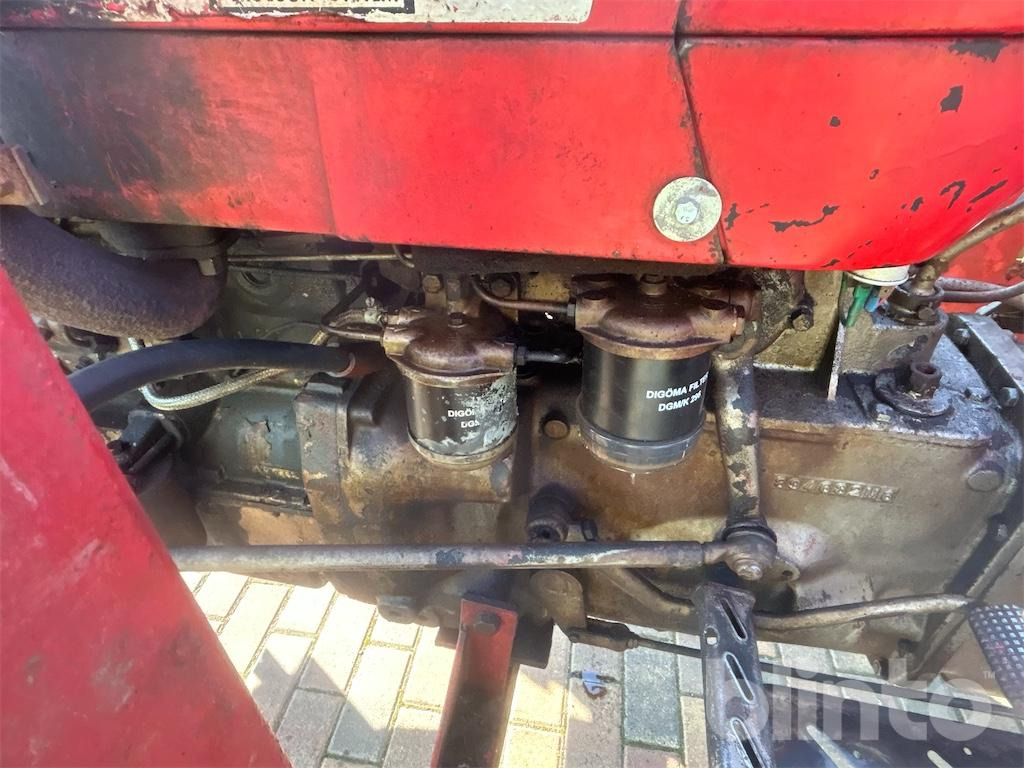 טרקטור קומפקטי Massey-Ferguson MF 135 (1970): תמונה 22