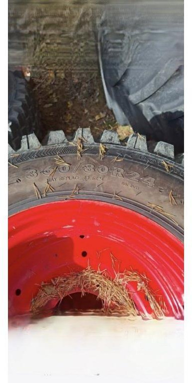 Nokia Tri 440/360 med fälg - חבילת גלגלים וצמיגים עבור מכונה חקלאית: תמונה 2 Nokia Tri 440/360 med fälg - חבילת גלגלים וצמיגים עבור מכונה חקלאית: תמונה 2