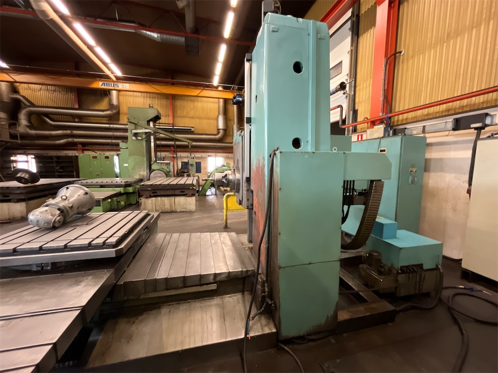 TOS VHN 10 CNC - מכונת עיבוד מתכת: תמונה 4 TOS VHN 10 CNC - מכונת עיבוד מתכת: תמונה 4