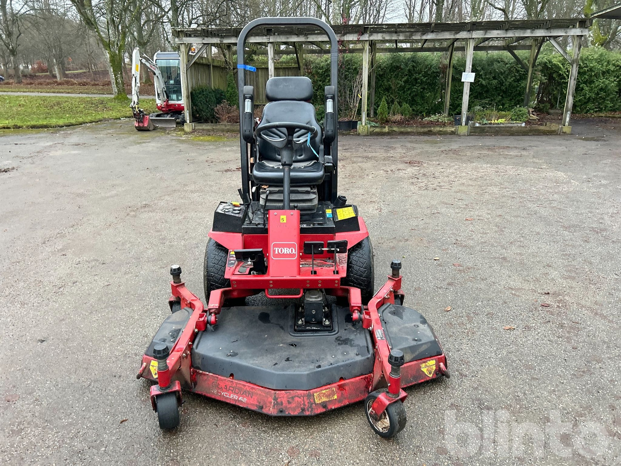 Toro Groundsmaster 228-D - מכסחת גינה: תמונה 2 Toro Groundsmaster 228-D - מכסחת גינה: תמונה 2