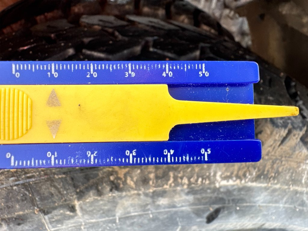 משאית עץ VOLVO FH12 6X4: תמונה 42