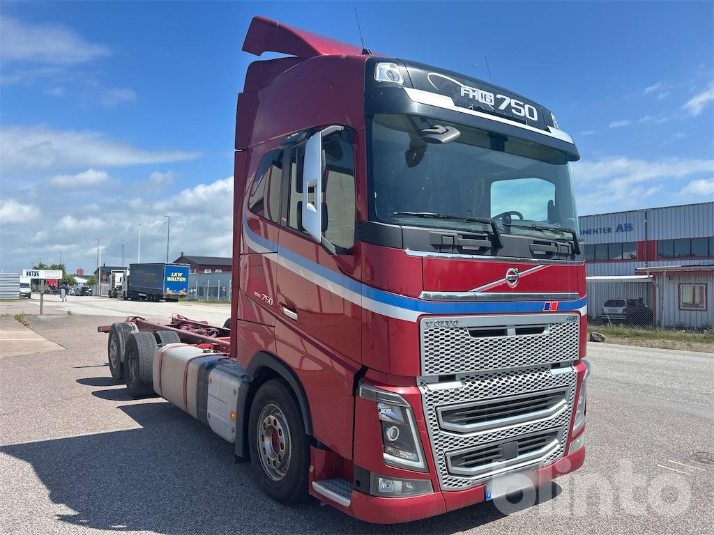 VOLVO FH16 750 - משאית עם שלדת תא: תמונה 4 VOLVO FH16 750 - משאית עם שלדת תא: תמונה 4