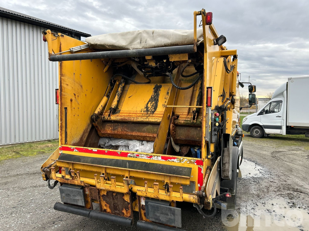 VOLVO FL 4X2 - משאית אשפה: תמונה 4 VOLVO FL 4X2 - משאית אשפה: תמונה 4