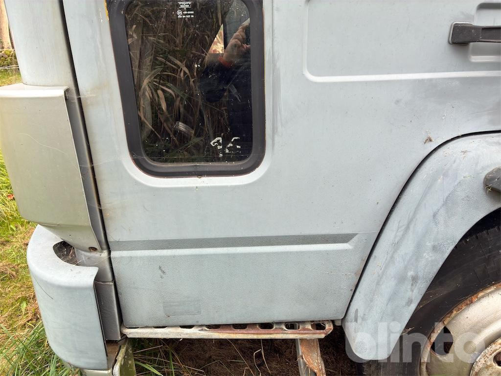 משאית סוסים VOLVO FL614: תמונה 38