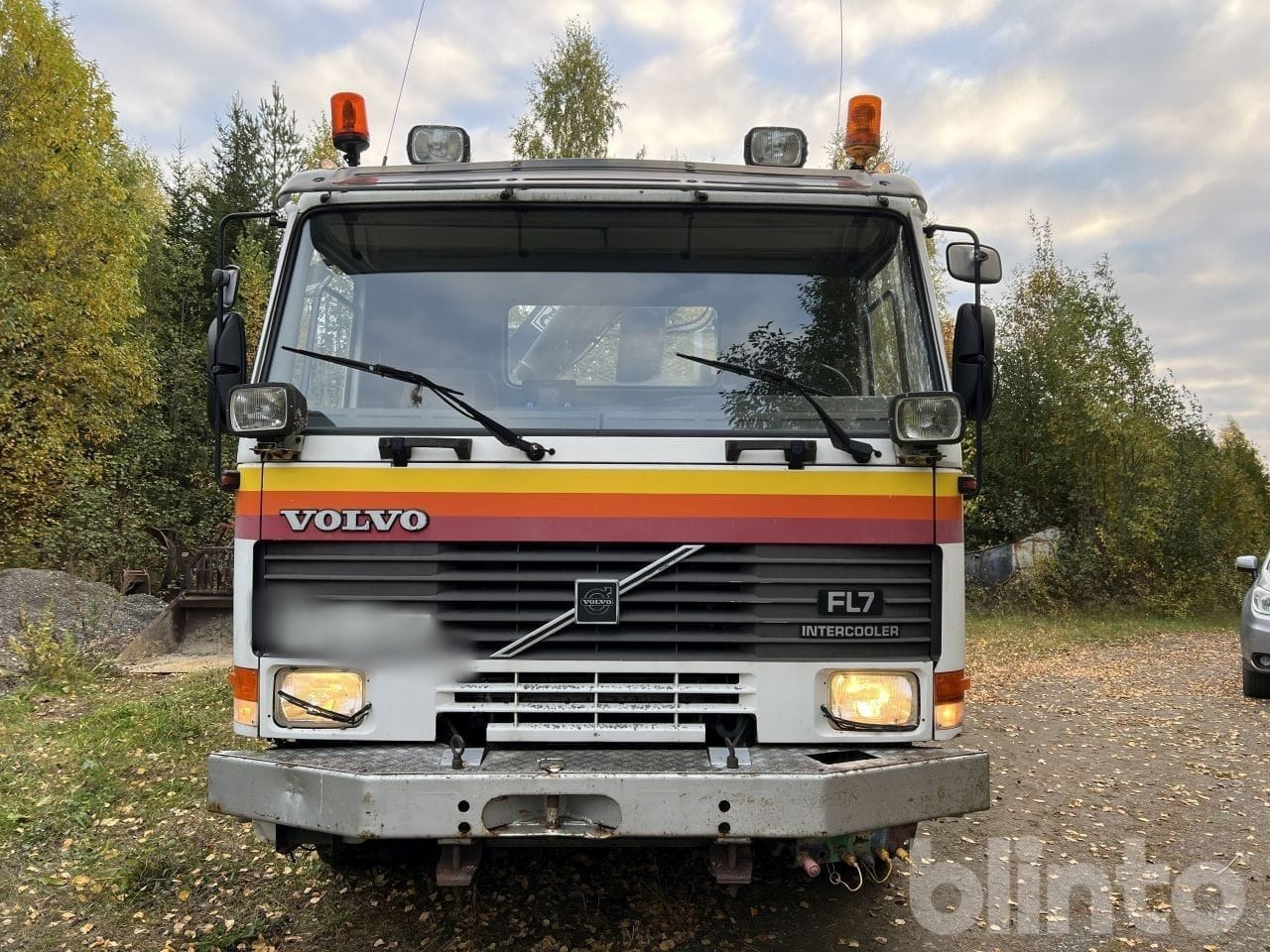 VOLVO FL7 4X2 - מזהיר, משאית מנוף: תמונה 2 VOLVO FL7 4X2 - מזהיר, משאית מנוף: תמונה 2