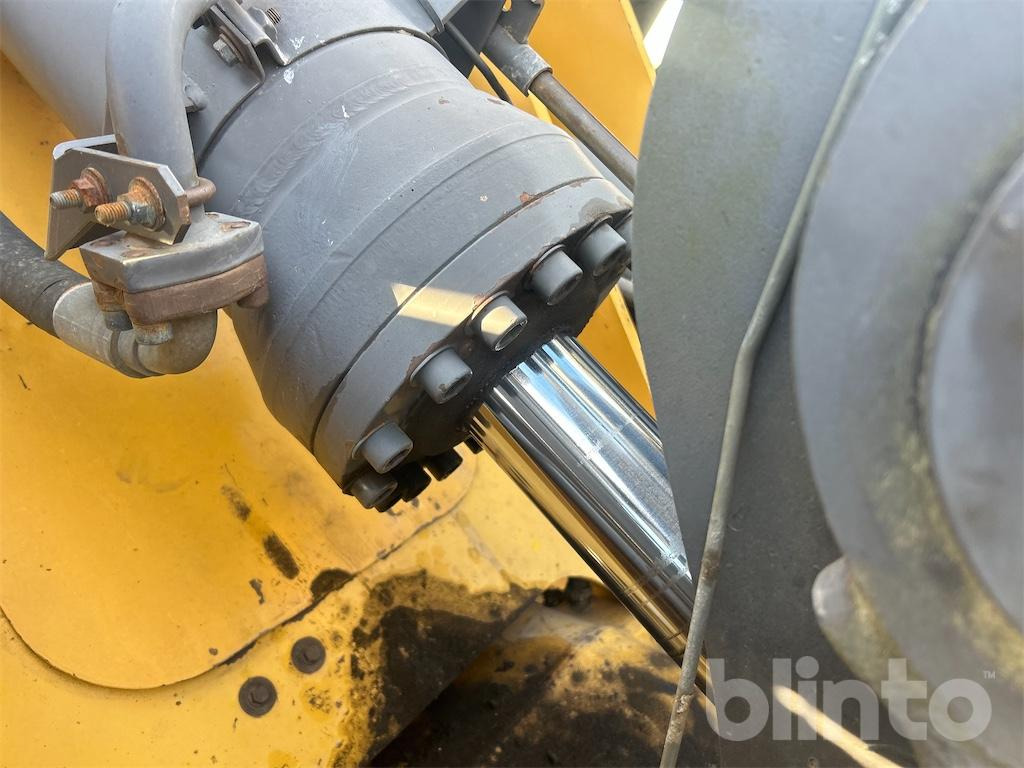 מעמיס גלגלים VOLVO L90D: תמונה 28 מעמיס גלגלים VOLVO L90D: תמונה 28