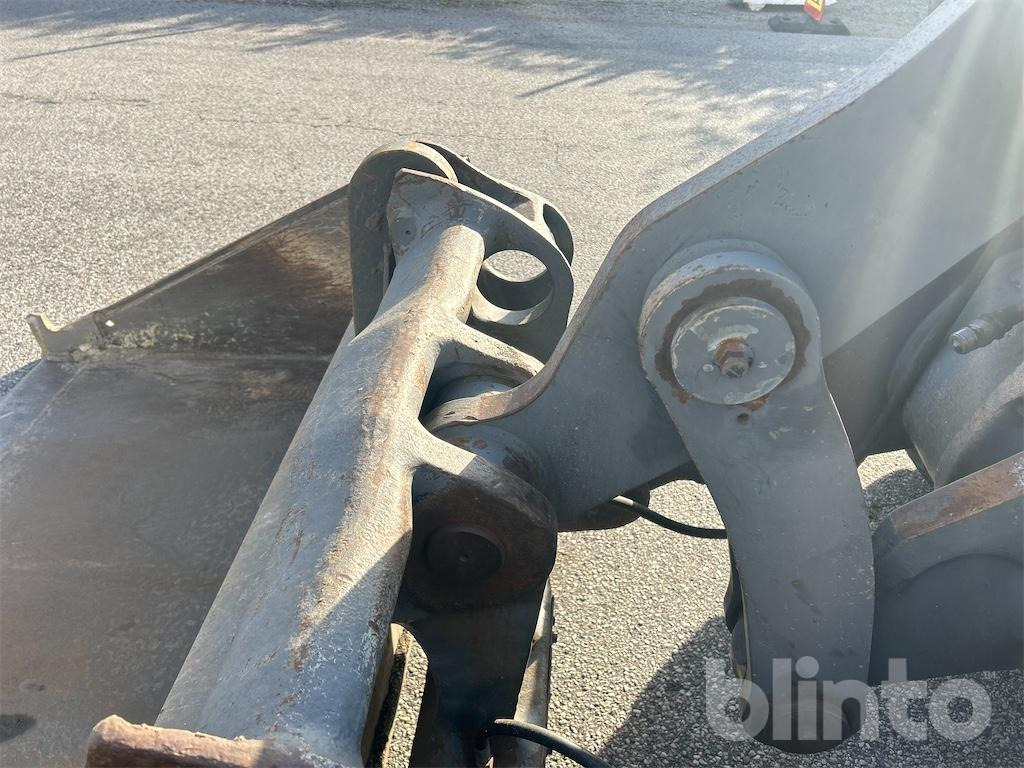 מעמיס גלגלים VOLVO L90D: תמונה 18 מעמיס גלגלים VOLVO L90D: תמונה 18