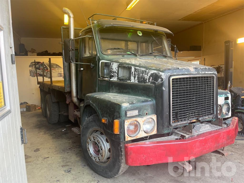VOLVO N10 6X2 420 - משאית: תמונה 3 VOLVO N10 6X2 420 - משאית: תמונה 3
