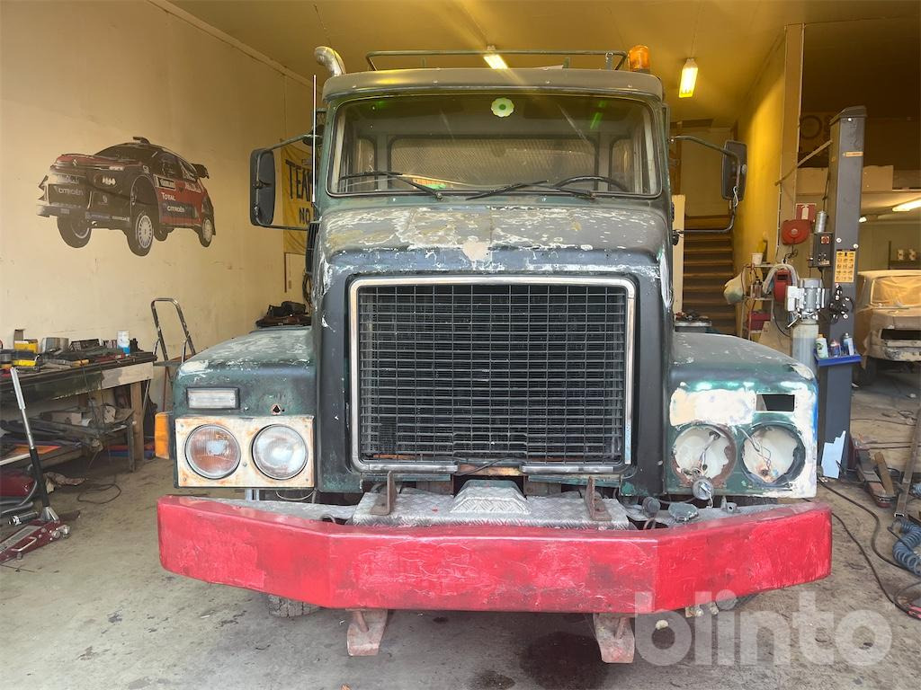VOLVO N10 6X2 420 - משאית: תמונה 2 VOLVO N10 6X2 420 - משאית: תמונה 2