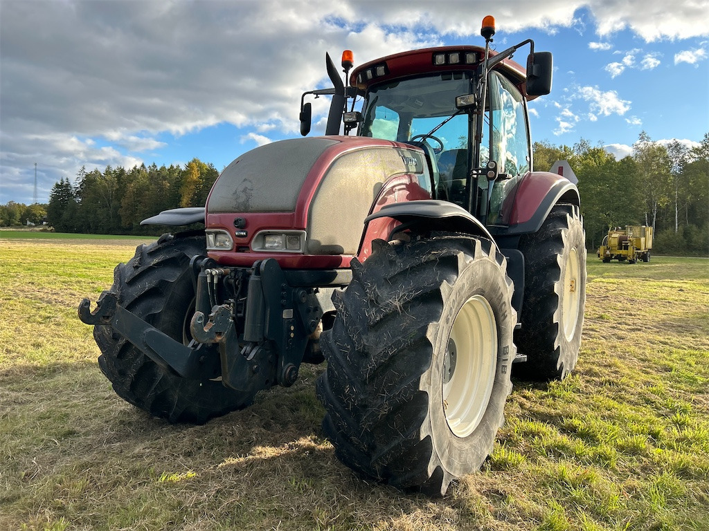 Valtra S260-4 med frontlyft - טרקטור חקלאי: תמונה 2 Valtra S260-4 med frontlyft - טרקטור חקלאי: תמונה 2