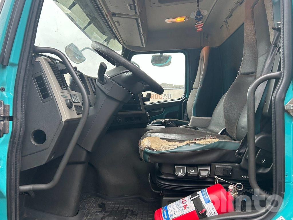 משאית Volvo 330: תמונה 37 משאית Volvo 330: תמונה 37