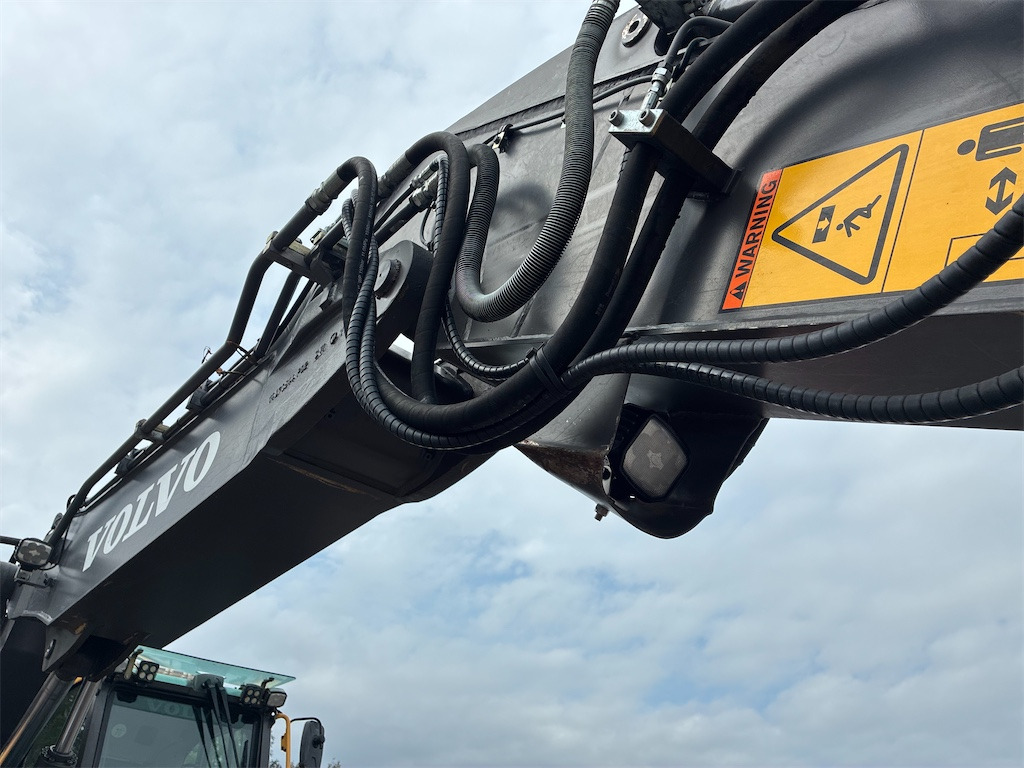 מחפר גלגלים Volvo EW140D: תמונה 26