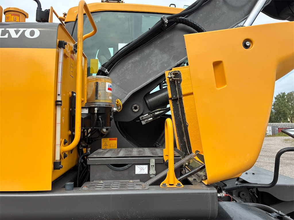מחפר גלגלים Volvo EW140D: תמונה 36
