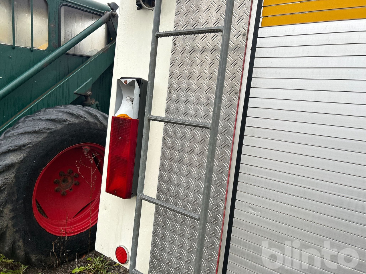 משאית אש Volvo F7 4X2: תמונה 33