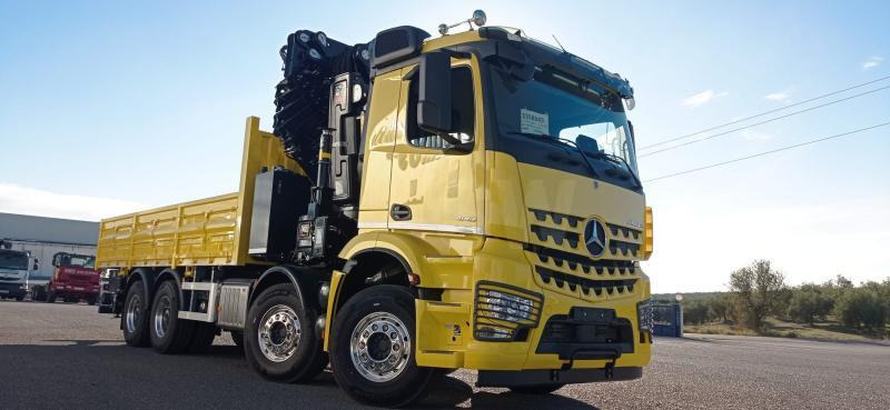 Mercedes Arocs 4140 - משאית צד נופל/ שטוחה, משאית מנוף: תמונה 2 Mercedes Arocs 4140 - משאית צד נופל/ שטוחה, משאית מנוף: תמונה 2