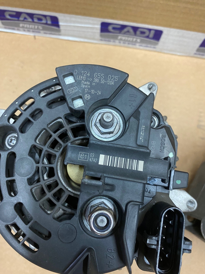 ALTERNATORE - RIF BOSCH 0124655025 - RIF. MAN 51261017283 28V, 120A - אלטרנטור עבור משאית: תמונה 3 ALTERNATORE - RIF BOSCH 0124655025 - RIF. MAN 51261017283 28V, 120A - אלטרנטור עבור משאית: תמונה 3