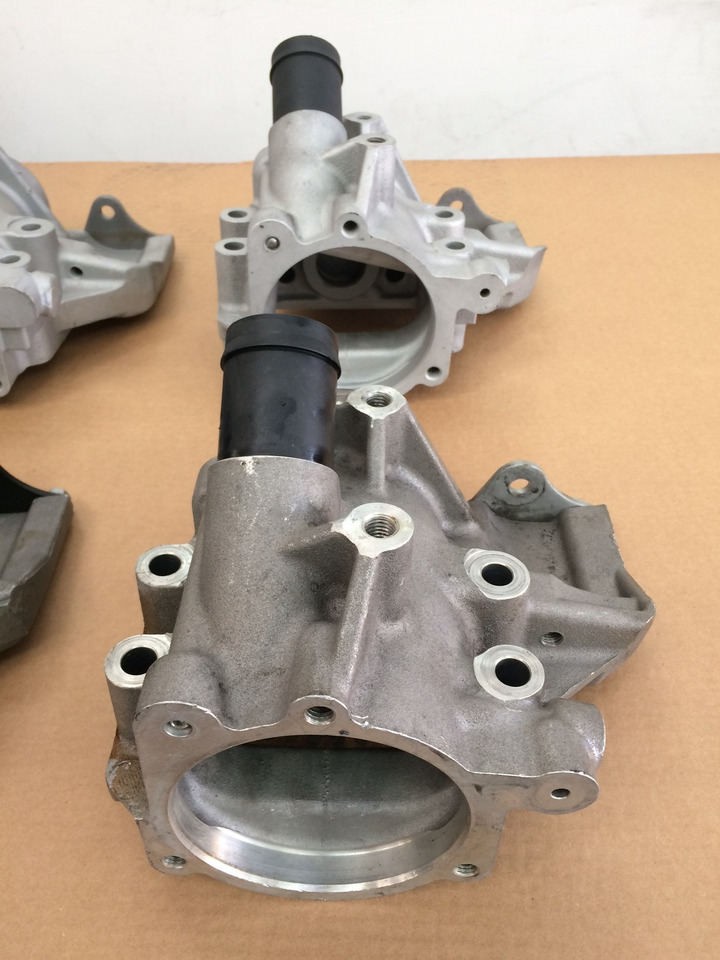 CARCASSA RIDUTTORE PER POMPA CARBURANTE ALTA PRESSIONE - MOTORI MAN D2066 / D2676 - משאבת דלק עבור משאית: תמונה 2 CARCASSA RIDUTTORE PER POMPA CARBURANTE ALTA PRESSIONE - MOTORI MAN D2066 / D2676 - משאבת דלק עבור משאית: תמונה 2