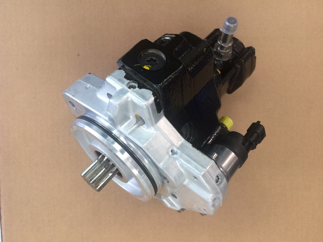 POMPA CARBURANTE ALTA PRESSIONE CP3.4+ / MOTORI MAN D2066 - D2676 - משאבת דלק עבור משאית: תמונה 1 POMPA CARBURANTE ALTA PRESSIONE CP3.4+ / MOTORI MAN D2066 - D2676 - משאבת דלק עבור משאית: תמונה 1