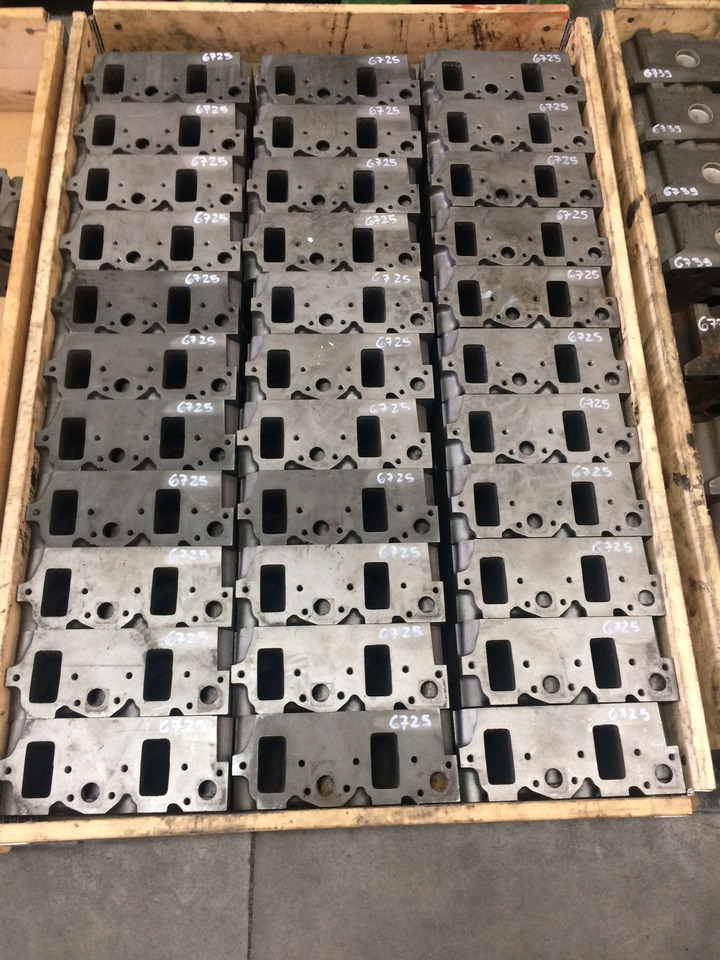 TESTATA MOTORE MAN D0824 / D0826 / D0834 / D0836 - ראש צילינדר: תמונה 1 TESTATA MOTORE MAN D0824 / D0826 / D0834 / D0836 - ראש צילינדר: תמונה 1