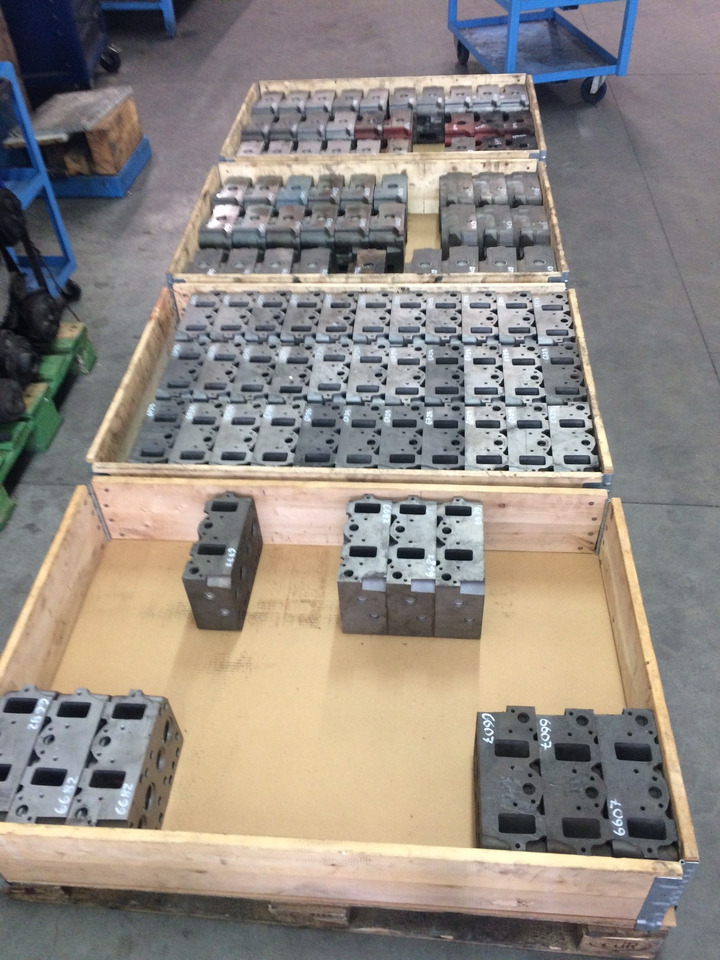 TESTATA MOTORE MAN D0824 / D0826 / D0834 / D0836 - ראש צילינדר: תמונה 4 TESTATA MOTORE MAN D0824 / D0826 / D0834 / D0836 - ראש צילינדר: תמונה 4