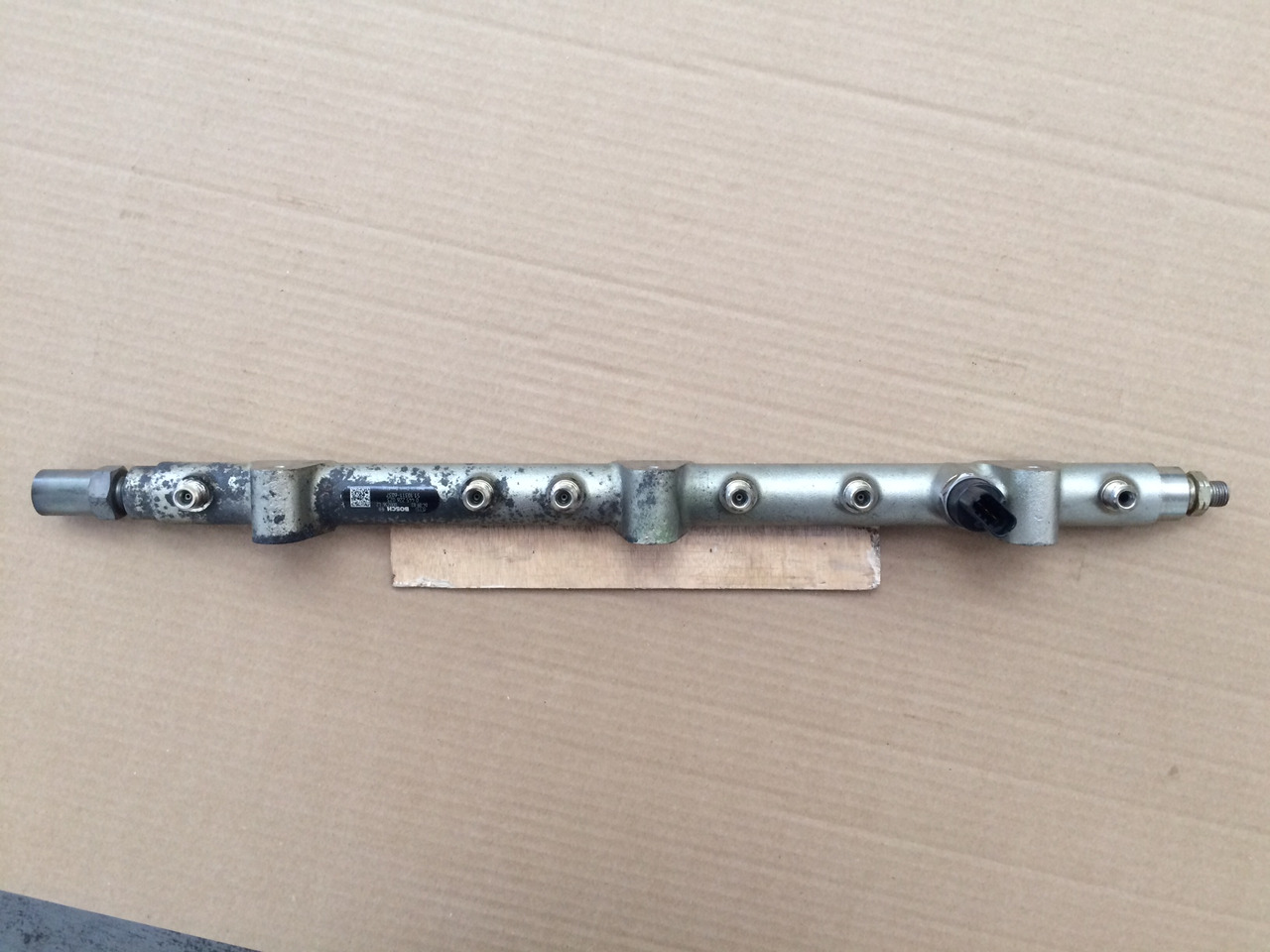 TUBO PRESSIONE COMMON RAIL MAN 51103116037 - מערכת דלק: תמונה 3 TUBO PRESSIONE COMMON RAIL MAN 51103116037 - מערכת דלק: תמונה 3