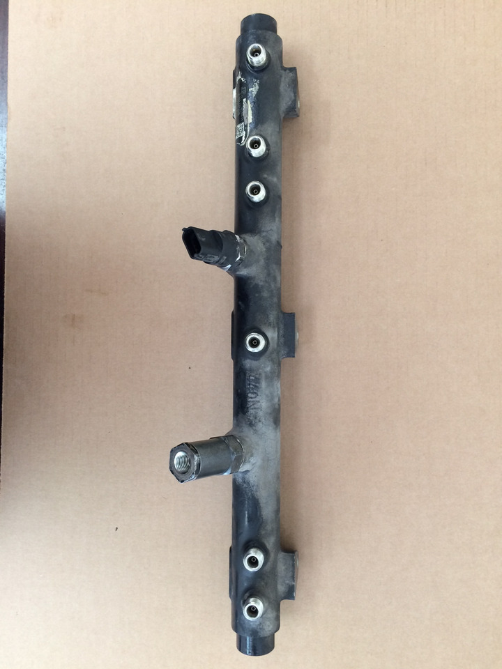 TUBO PRESSIONE COMMON RAIL MAN 51103116038 - מערכת דלק: תמונה 2 TUBO PRESSIONE COMMON RAIL MAN 51103116038 - מערכת דלק: תמונה 2