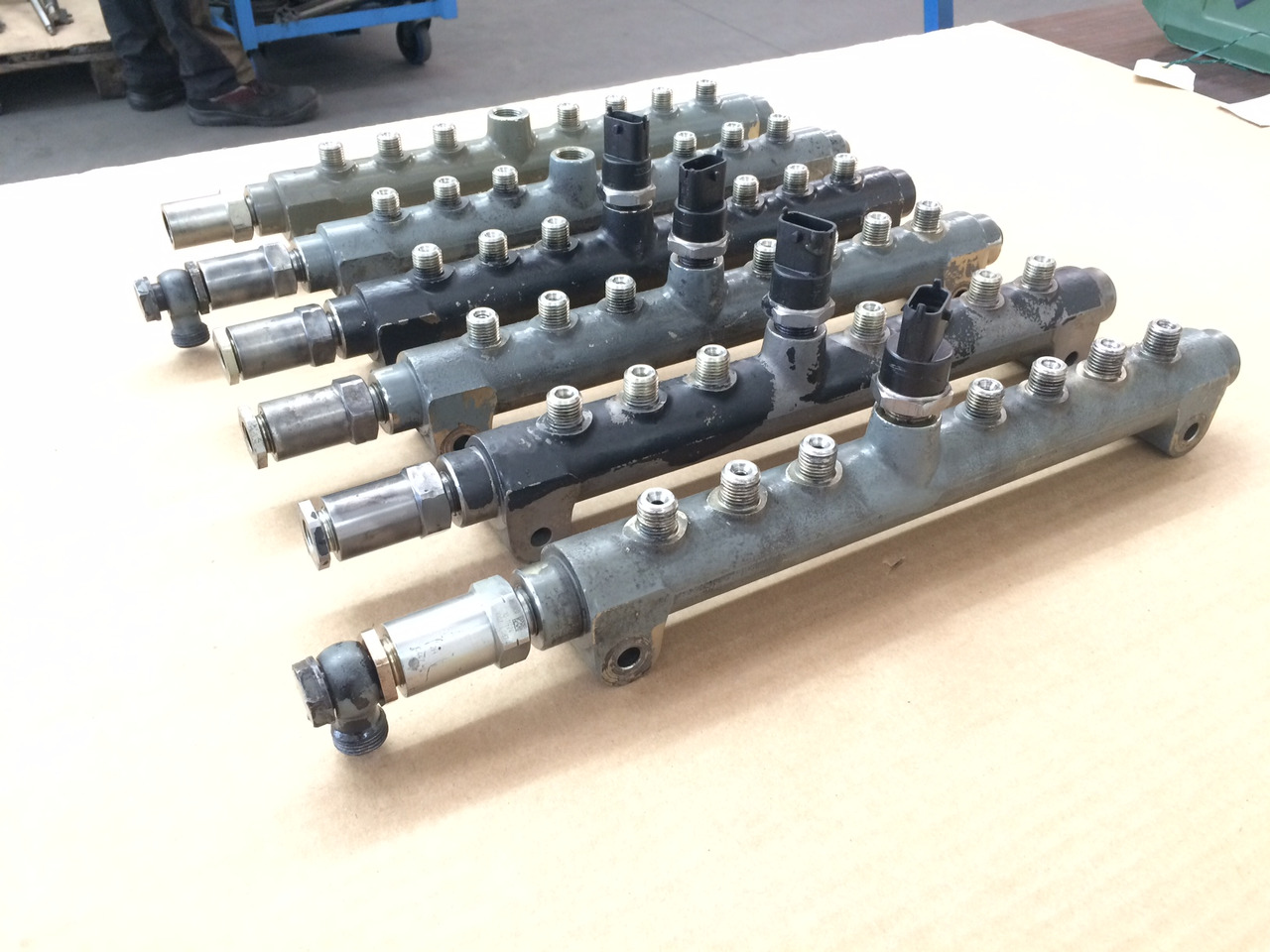 TUBO PRESSIONE COMMON RAIL MAN 51103116039 - מערכת דלק: תמונה 5 TUBO PRESSIONE COMMON RAIL MAN 51103116039 - מערכת דלק: תמונה 5