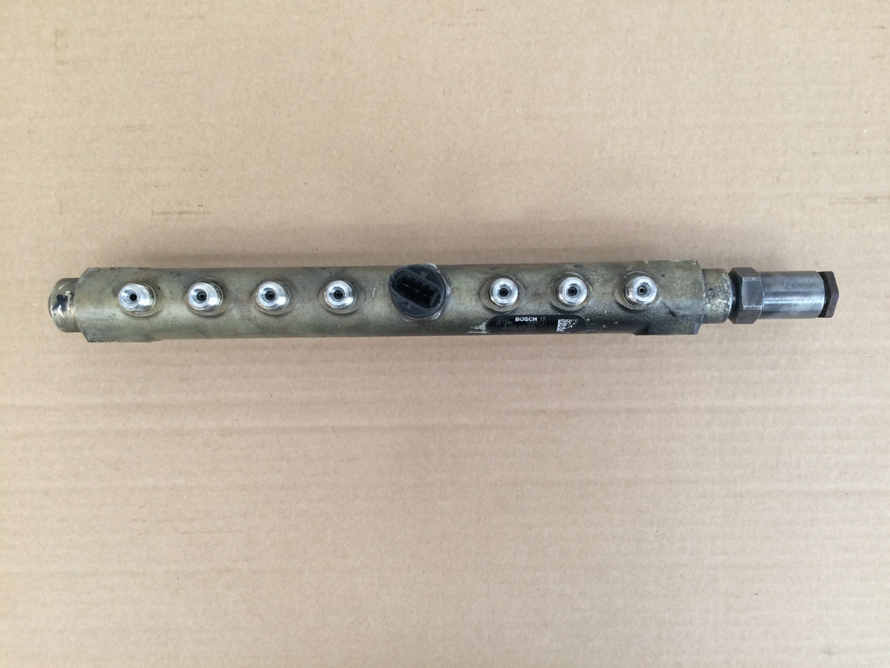TUBO PRESSIONE COMMON RAIL MAN 51103116062 - מערכת דלק: תמונה 1 TUBO PRESSIONE COMMON RAIL MAN 51103116062 - מערכת דלק: תמונה 1