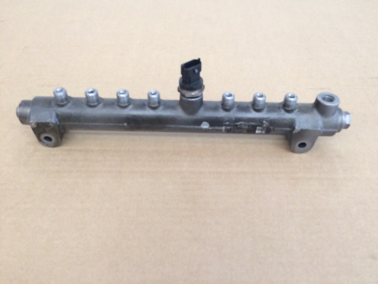 TUBO PRESSIONE COMMON RAIL MAN 51103116063 - מערכת דלק: תמונה 3 TUBO PRESSIONE COMMON RAIL MAN 51103116063 - מערכת דלק: תמונה 3