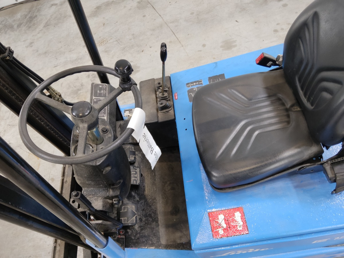 Linde E15 - מלגזה חשמלית: תמונה 3 Linde E15 - מלגזה חשמלית: תמונה 3