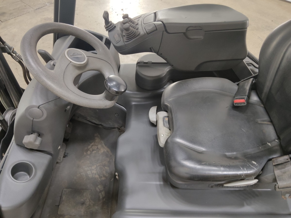 Linde E16-02 - מלגזה חשמלית: תמונה 3 Linde E16-02 - מלגזה חשמלית: תמונה 3