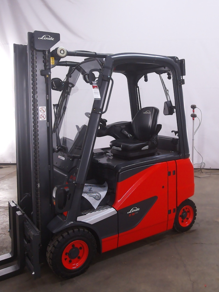 Linde E16PH-02 - מלגזה חשמלית: תמונה 1 Linde E16PH-02 - מלגזה חשמלית: תמונה 1