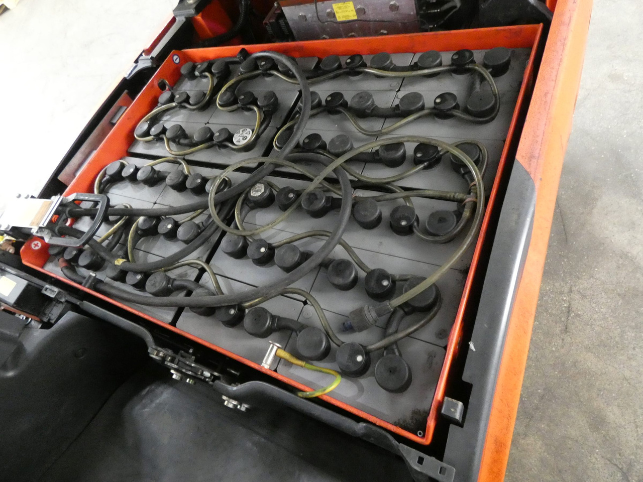 Linde E18-02EX - מלגזה חשמלית: תמונה 4 Linde E18-02EX - מלגזה חשמלית: תמונה 4