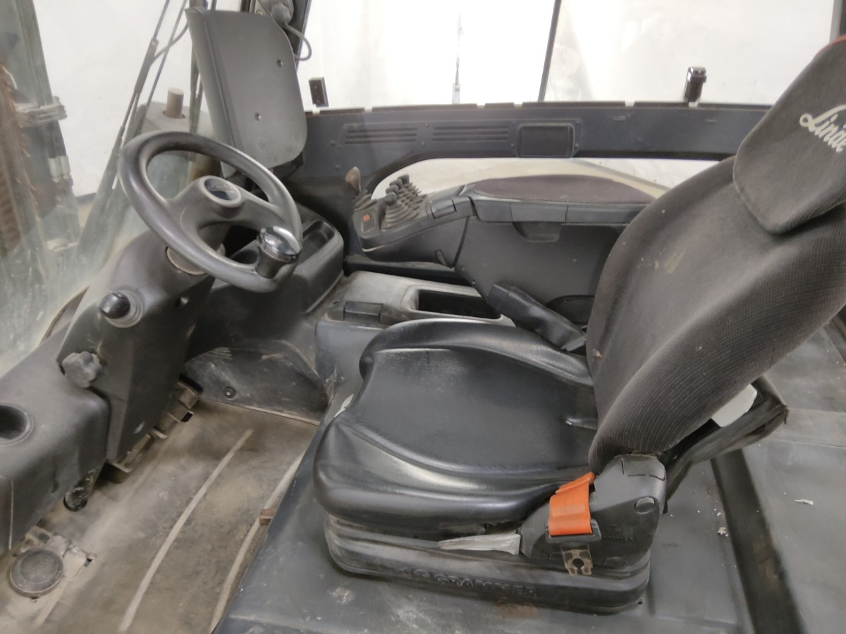 Linde E25L-01 - מלגזה חשמלית: תמונה 3 Linde E25L-01 - מלגזה חשמלית: תמונה 3