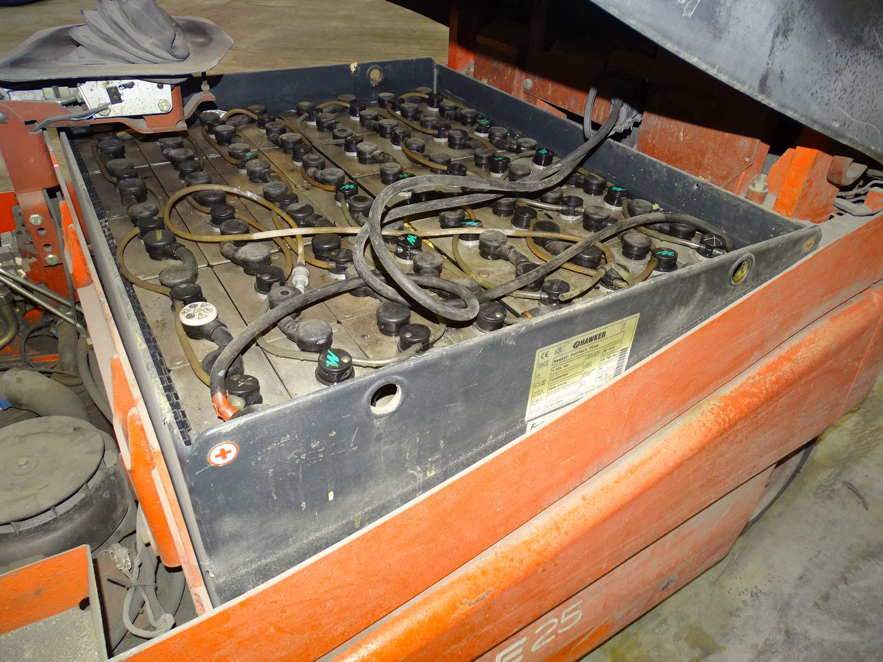 Linde E25 - מלגזה חשמלית: תמונה 4 Linde E25 - מלגזה חשמלית: תמונה 4