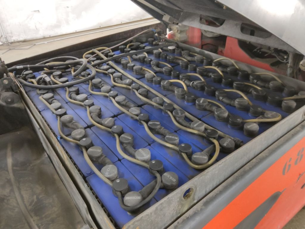 Linde E30L-01 - מלגזה חשמלית: תמונה 4 Linde E30L-01 - מלגזה חשמלית: תמונה 4