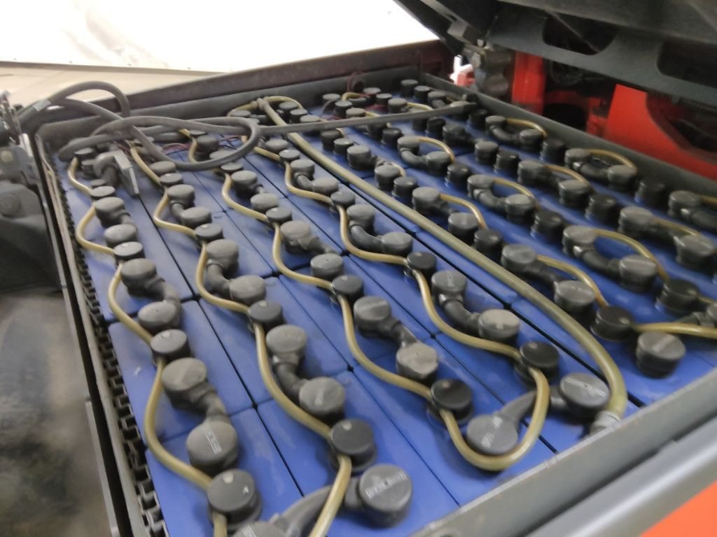 Linde E30L-01 - מלגזה חשמלית: תמונה 4 Linde E30L-01 - מלגזה חשמלית: תמונה 4