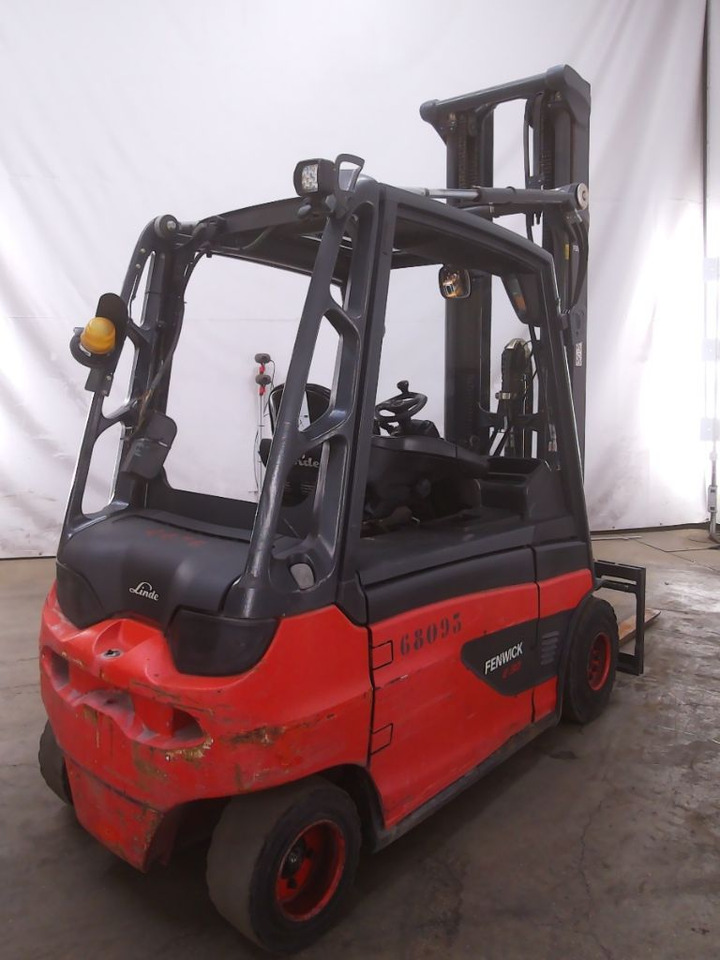 Linde E30L-01 - מלגזה חשמלית: תמונה 2 Linde E30L-01 - מלגזה חשמלית: תמונה 2