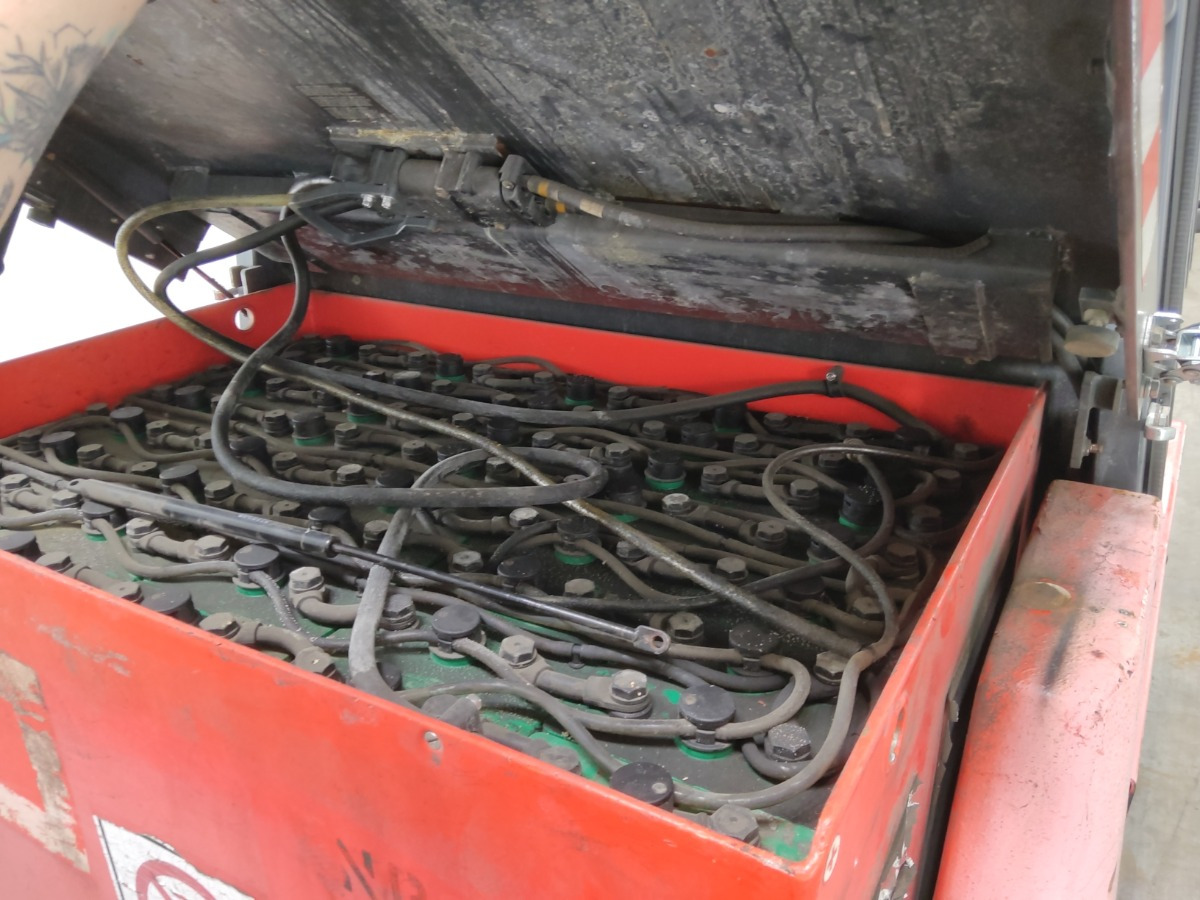 Linde E35P - מלגזה חשמלית: תמונה 4 Linde E35P - מלגזה חשמלית: תמונה 4