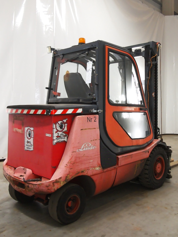 Linde E35P - מלגזה חשמלית: תמונה 2 Linde E35P - מלגזה חשמלית: תמונה 2