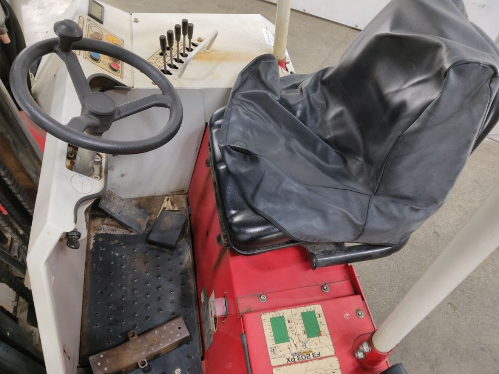 Palfinger PALFINGERF3-203PX - מלגזת סולר: תמונה 3 Palfinger PALFINGERF3-203PX - מלגזת סולר: תמונה 3
