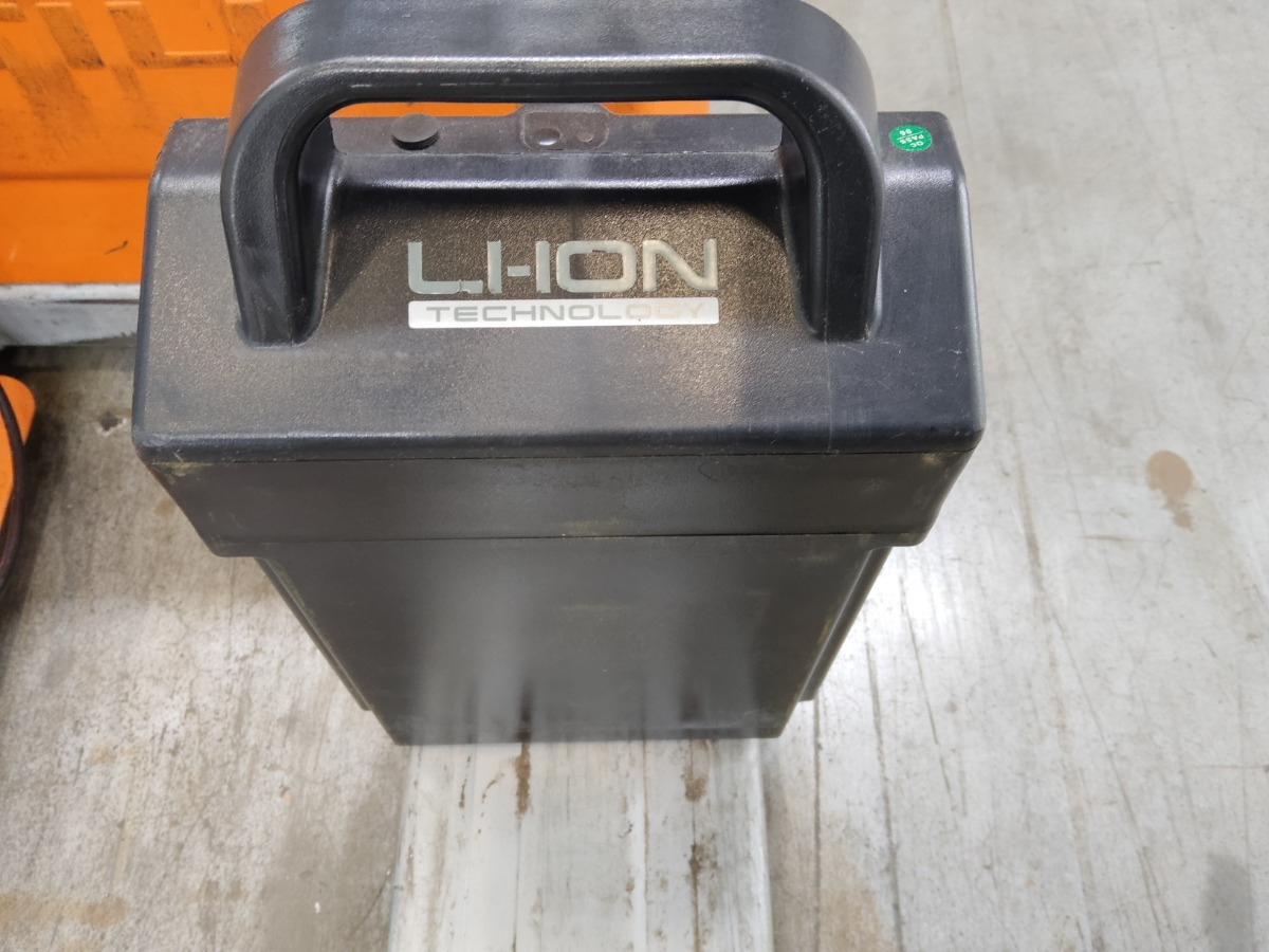 Still ECH12 - משאית משטחים: תמונה 4 Still ECH12 - משאית משטחים: תמונה 4