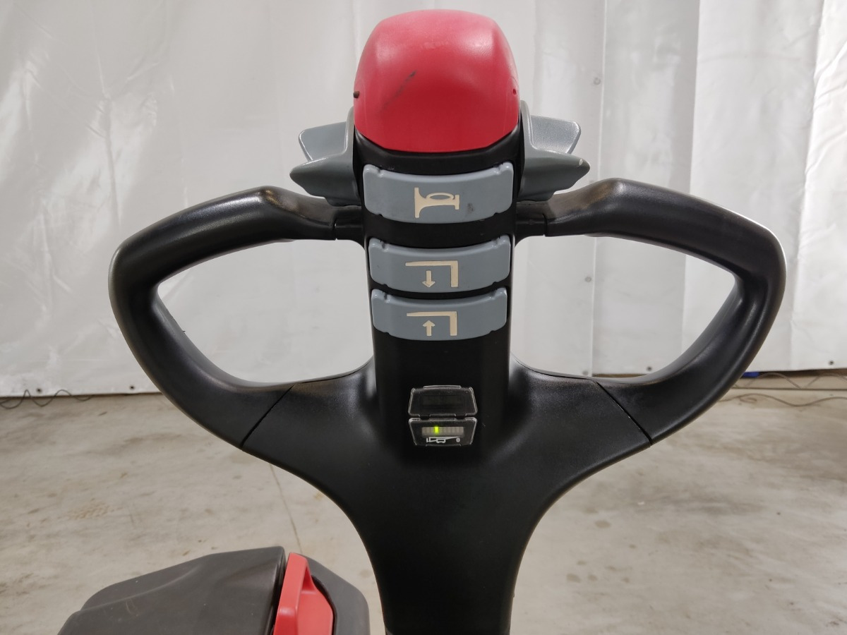 Still ECU16 - משאית משטחים: תמונה 3 Still ECU16 - משאית משטחים: תמונה 3