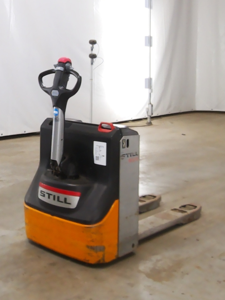 Still ECU16 - משאית משטחים: תמונה 2 Still ECU16 - משאית משטחים: תמונה 2