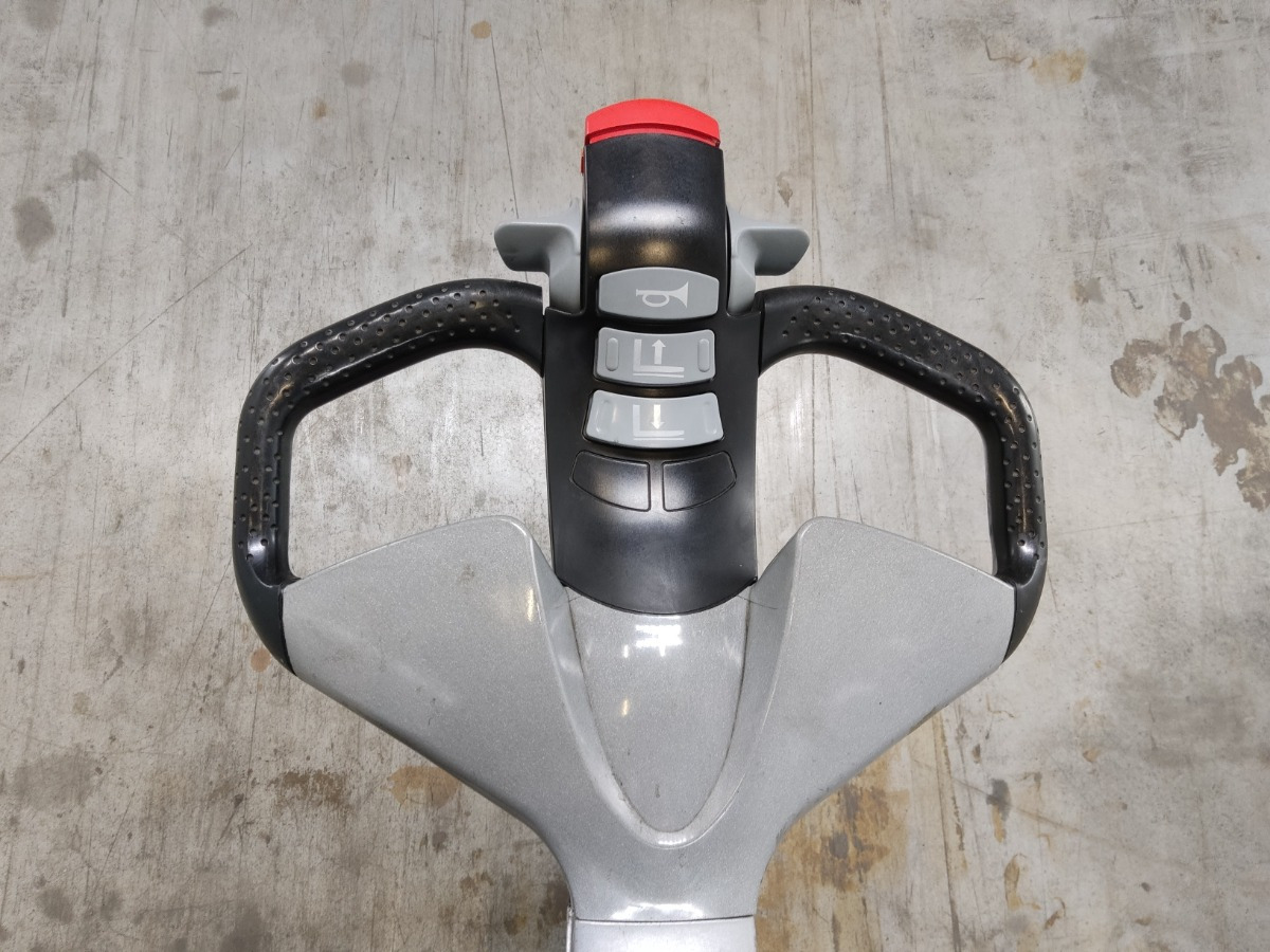 Still EXU18 - משאית משטחים: תמונה 3 Still EXU18 - משאית משטחים: תמונה 3