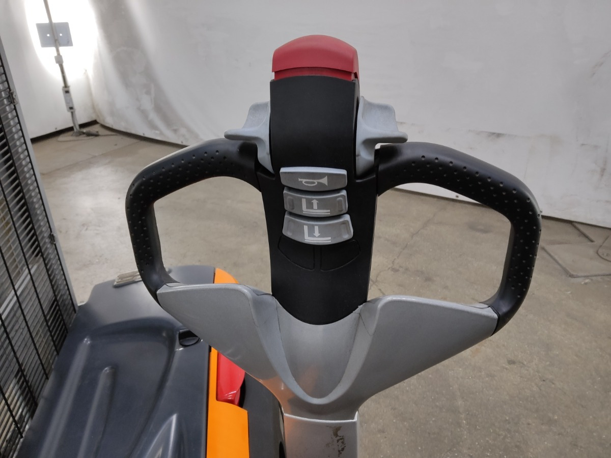 Still EXV12/SONDERBAU/BATT - מערים: תמונה 3 Still EXV12/SONDERBAU/BATT - מערים: תמונה 3