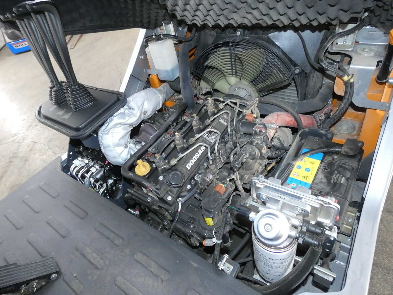 Still RCD30 - מלגזת סולר: תמונה 4 Still RCD30 - מלגזת סולר: תמונה 4