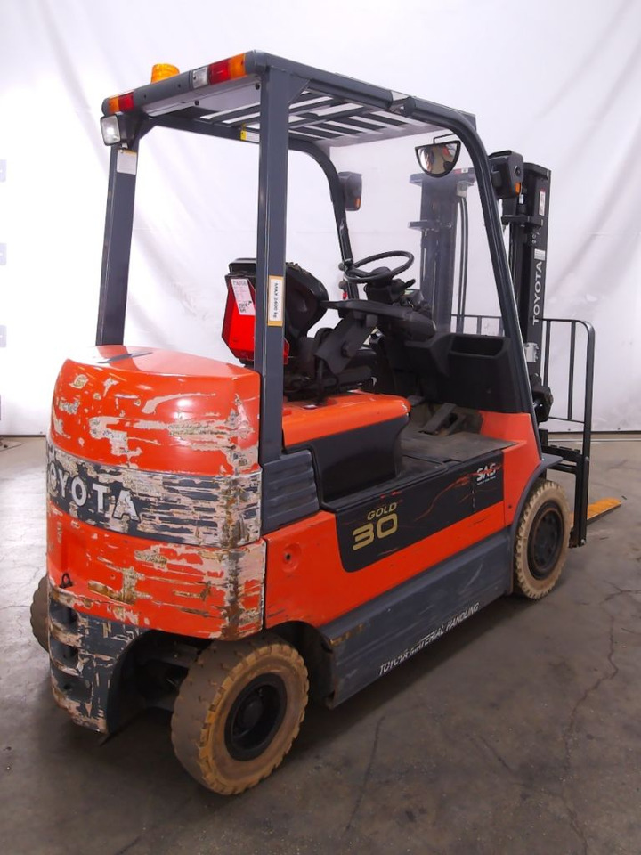 Toyota 7FBMF30 - מלגזה חשמלית: תמונה 2 Toyota 7FBMF30 - מלגזה חשמלית: תמונה 2